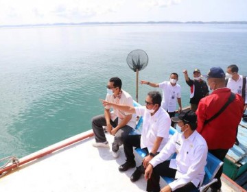 Menteri Trenggono Ingin Jadikan Lombok Sebagai Pusat Budidaya Lobster