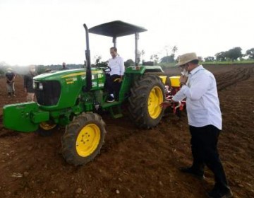 Presiden Minta PemanfaatanTeknologi Pertanian Diperluas dan Dikenalkan Petani SeIndonesia