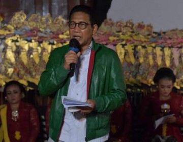 Gelar Wayang Kulit Sambut HBT Ke-71, Gus Halim Akan Revitalisasi 52 Kawasan Transmigrasi