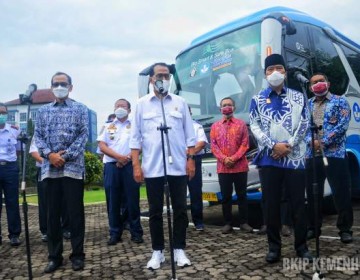 Menhub Tantang Undip Buat Bus Listrik Anti-Covid-19