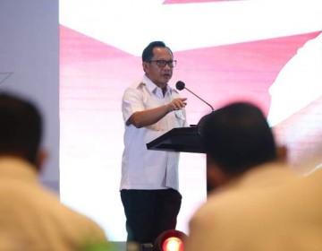 Mendagri Minta ASN Kemendagri dan BNPP Bangun Pola Pikir dan Budaya Kerja Melayani Publik