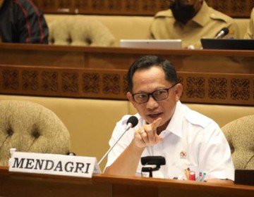 Dihadapan Komisi II DPR RI, Mendagri Jelaskan Capaian dan Prestasi Kemendagri Selama 2021