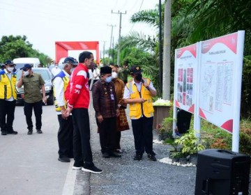 Presiden Jokowi Tinjau Proyek Peningkatan Kualitas Jalan Kota Jambi ke Muara Sabak