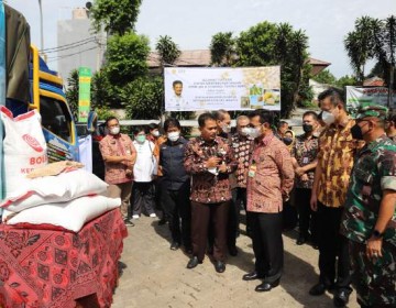 Kementan Bersama Pelaku Usaha Suplai Kedelai Untuk Pengrajin Tahu dan Tempe