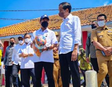 Menteri Trenggono Dampingi Presiden Serap Aspirasi Nelayan Cirebon