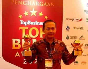 Keren! Jamkrida Jawa Timur Raih 2 Penghargaan TOP BUMD Award 2022