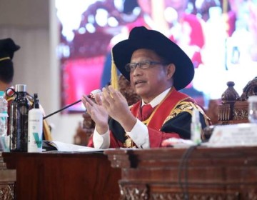 Jadi Penguji Sidang, Mendagri Apresiasi Disertasi Hasto Kristiyanto