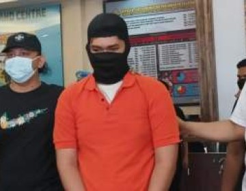 Polisi Ditabrak di Blok M, Analisis Teori Curt Bartol