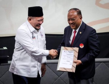 LaNyalla Dilantik Sebagai Ketum PB Muaythai Periode 2022-2026