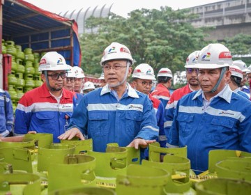 Pastikan Isi gas LPG Sesuai Takaran Mendag Bersama Pertamina Patra Niaga Kunjungi SPBE Di Tanjung Priok