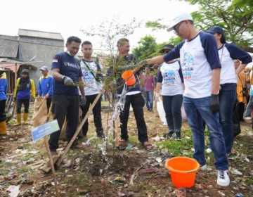 Aksi Bersih Pantai di Pantai Teluk Labuan, PGN Dukung Pantai Makin Bersih dan Lestari