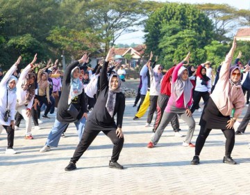 Pj Gubernur Banten Al Muktabar Ajak Terapkan Pola Hidup Sehat