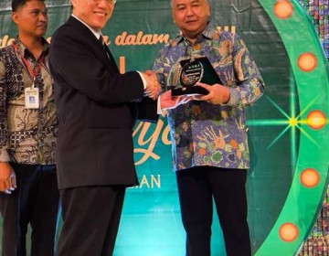 AdMedika Terima Anugerah Penghargaan dari Charitas Group