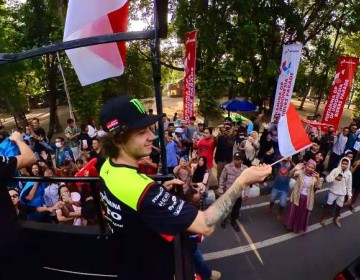 Pecah! Luar Biasa Antusiasme Masyarakat di Riders Parade Pertamina Grand Prix of Indonesia 2024