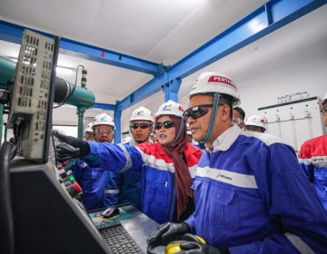 Badan Perlindungan Konsumen Nasional Tinjau Terminal BBM Plumpang, Pastikan Cek Kualitas Dilaksanakan Berlapis