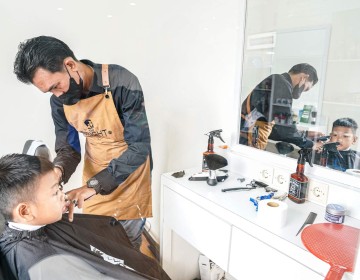 Barbershop Gratis Serambi MyPertamina ”Tampil Makin Menawan Sebelum Pulang ke Kampung Halaman”