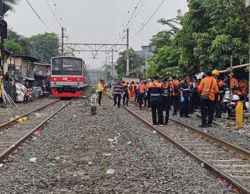 KAI Daop 1 Jakarta Gencarkan Sosialisasi Bahaya Aktivitas di Jalur Kereta Api