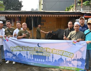 PertaLife Insurance Berbagi Qurban: Wujud Kepedulian Sosial di Hari Raya Iduladha 1446 H