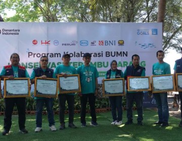 Dukung Pelestarian Ekosistem Laut, WIKA Bersama 7 BUMN Tanam 2.500 Bibit Terumbu Karang di Banyuwangi