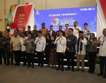 Tutup AOE 2025, Menko Pangan Zulhas Pesan Pentingnya Ekosistem Pemberdayaan Masyarakat