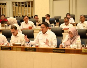 Hentikan Impor Gula Rafinasi, Wamentan Sudaryono Tuai Apresiasi dari Komisi IV DPR RI