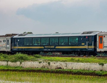 Kereta Panoramic: Perjalanan Berkelas dengan Panorama Jalur Selatan Jawa yang Eksotis