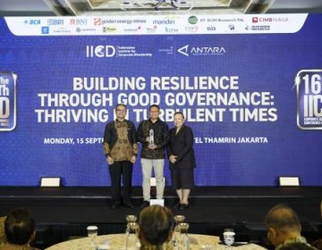 Telkom Raih Best State-Owned Enterprises (Big Cap) di 16th IICD Corporate Governance Award 2025