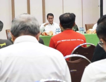 Tegas! Mentan Amran Beri Solusi Cepat dan Jawab Aspirasi Petani Indramayu