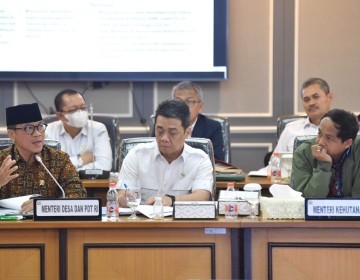 Kemendes Rapat Dengan Pimpinan DPR Untuk Menyelesaikan Desa di Kawasan Hutan