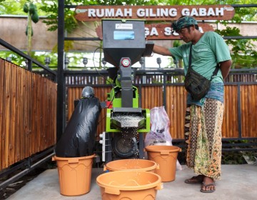 Desa Energi Berdikari Uma Palak, Bertani di Tengah Kota dengan Tenaga Surya