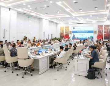 Pemerintah Siapkan Kartu Kesejahteraan dan Kartu Usaha untuk Percepat Pengentasan Kemiskinan