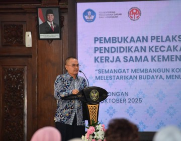 Kolaborasi Kemendikdasmen dan Dekranas Lestarikan Tenun Nusantara melalui Program PKW