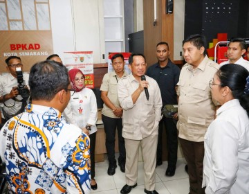 Pastikan Peningkatan Layanan Publik, Mendagri Bersama Menteri PKP Tinjau MPP Kota Semarang