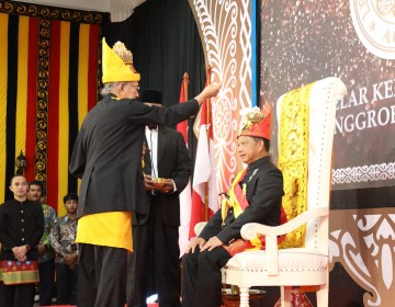 Mendagri Tito Terima Gelar Kehormatan 