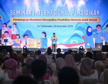 Seminar Internasional Pendidikan 2025, Pembelajaran Mendalam untuk Mewujudkan Transformasi Pendidikan