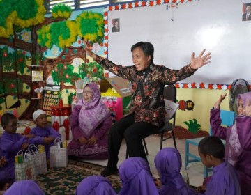 Praktik Pembelajaran Sederhana dan Sarat Makna ala Direktur Guru PAUD PNF di Pekanbaru