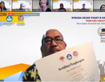 131 Pekerja Migran Indonesia di Singapura Diwisuda