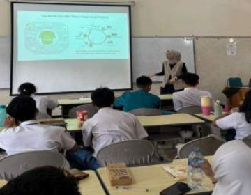 Generasi Z SMAN 10 Malang Diajak Jadi Konsumen Cerdas di Era Digital