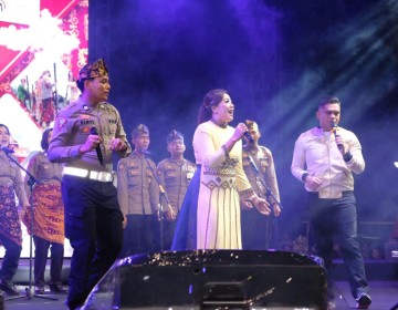 Paduan Suara Rampak Gendang Polres Tebo Guncang Panggung Peringatan HUT Tebo 