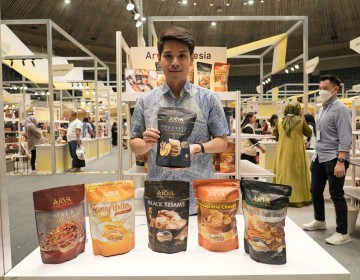 UMKM EXPO(RT) BRILIANPRENEUR 2023 Bawa Keripik Tempe Go International Raih Kontrak Dari Singapura