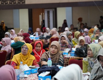 Elnusa - Media Padang Ekspres Gelar Workshop Literasi dan Jurnalistik untuk Guru dan Mahasiswa di Sumatera Barat