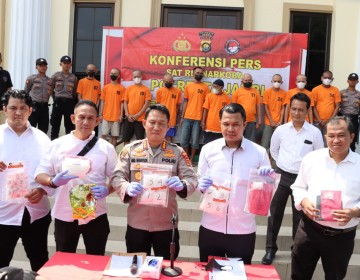 Dalam Kurun Waktu Sepekan, Satresnarkoba Polresta Jambi Berhasil Amankan 1,6 Kg Sabu dan 10 Pelaku Narkoba 