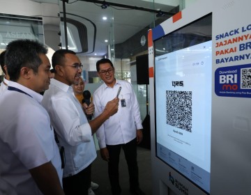 Kementerian BUMN dan BRI Resmikan Vending Machine Produk UMKM