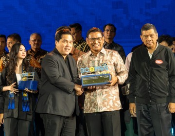 BRI Raih 4 Penghargaan BCOMSS 2024, Sunarso Dinobatkan sebagai Best CEO of Communication