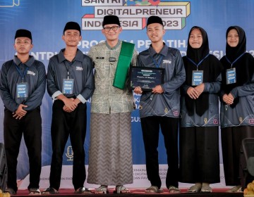 Menparekraf Dorong Santripreneur Tingkatkan Kemampuan Ekonomi Digital