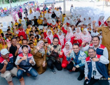 Optimalkan Program TJSL, HKA Olah Limbah Pembuatan Hotmix untuk Pavingisasi Sekolah Dasar di Ogan Ilir