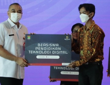 Sinar Mas Land Berikan Beasiswa Coding Puluhan Pemuda-Pemudi Kabupaten Tangerang