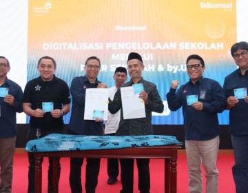 Telkom Akselerasi Digitalisasi Pengelolaan Sekolah di Bandung Barat