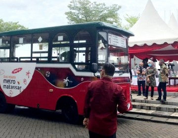 Launching Bus Wisata Metro Permalukan Danny Pomanto Yang Gagal Wujudkan Program Pete-pete Smart