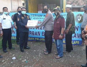 KSOP Kelas III Sunda Kelapa Kirim Bantuan Korban Banjir Kerawang